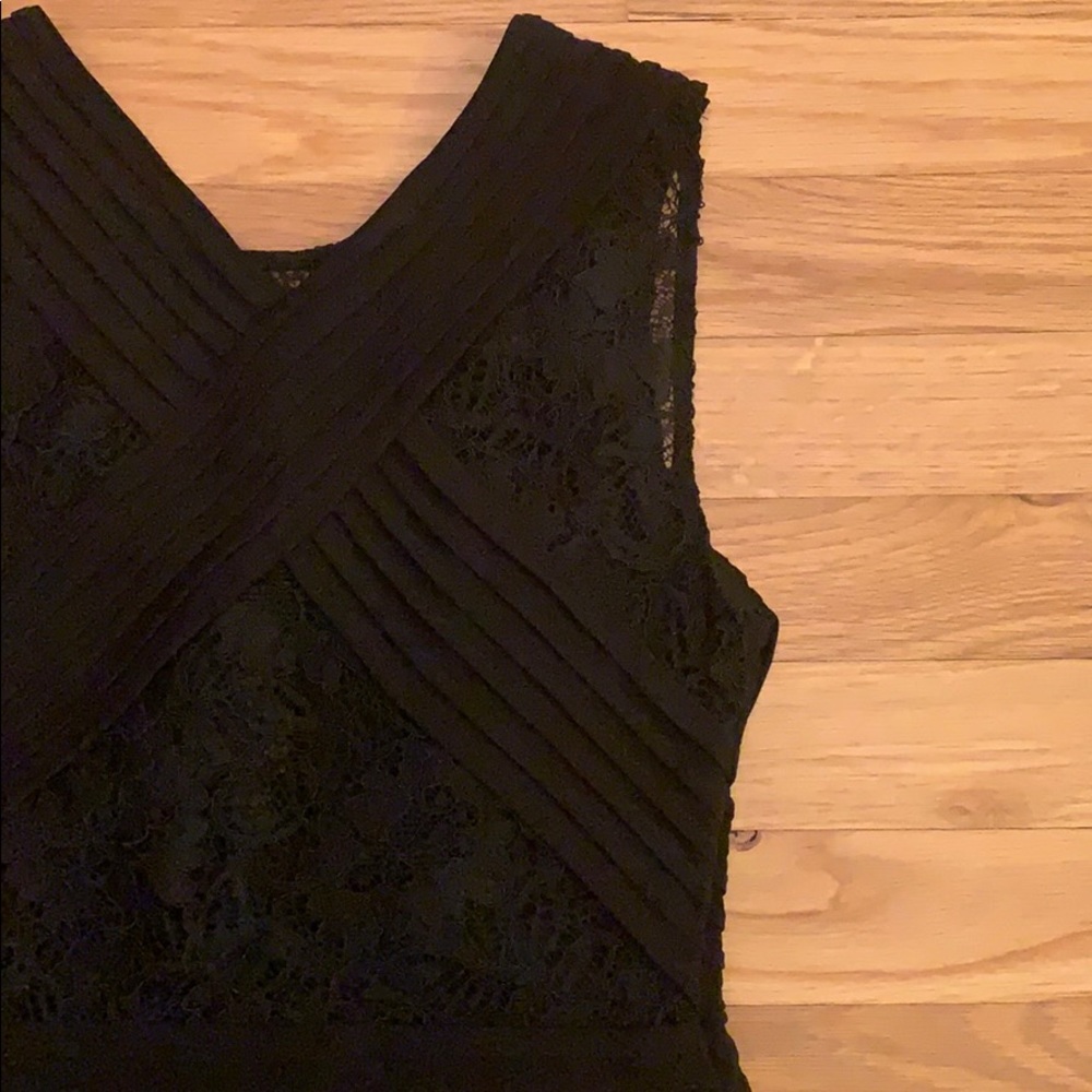 Form fitting Size 2 Calvin Klein dress. - Picture 2 of 6